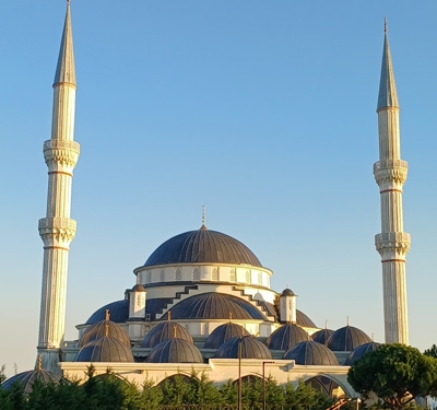 İhlas Camii
